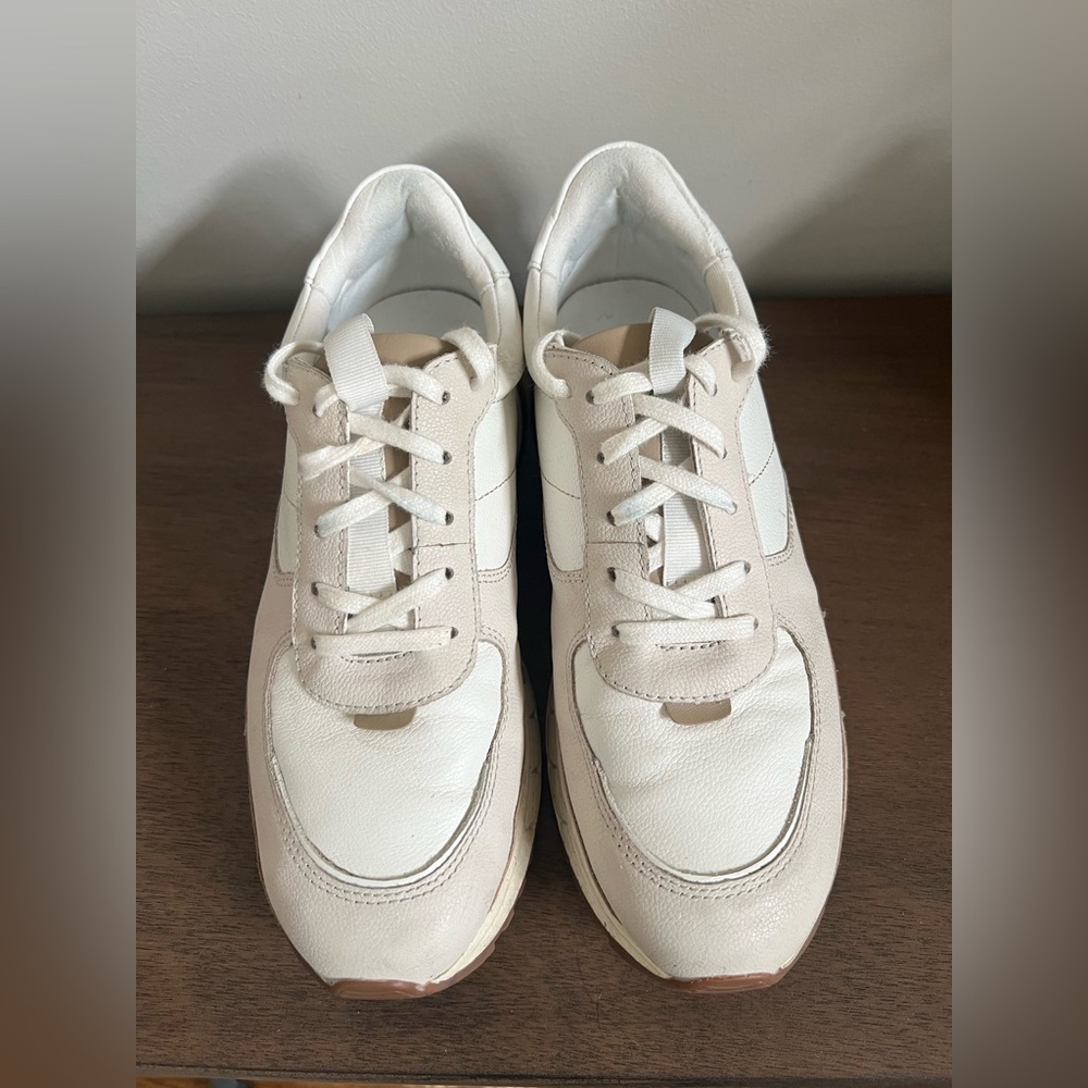 Madewell White and Cream Athletic Shoes with Minimalist Design